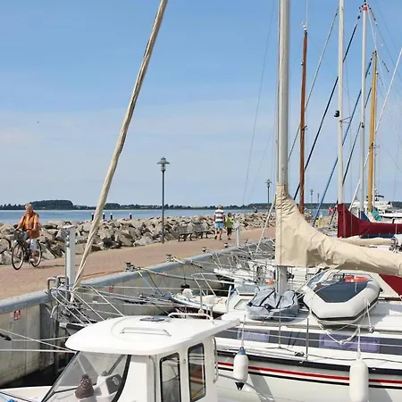 Appartementhaus Kranichblick, Apartamento Breege